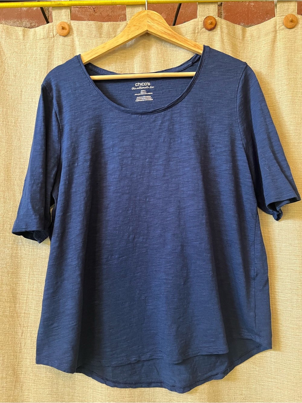 Chico’s navy blue scoop neck shirt sleeved ultimate tee modal cotton 2 / B: 44”